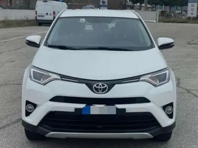 Usata Toyota RAV4 Active 143 CV (105 kW) 2016 SUV