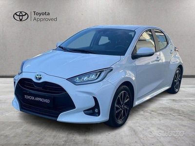 Usata Toyota Yaris Hybrid Trend 92 CV (67 kW) 2022 Bianco Berlina