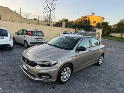 Usata Fiat Tipo Easy 120 CV (88 kW) 2017 Oro Berlina