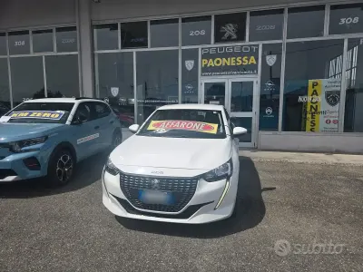 Begagnad Peugeot 208 Active 75 HK (55 kW) 2020 Vit Halvkombi