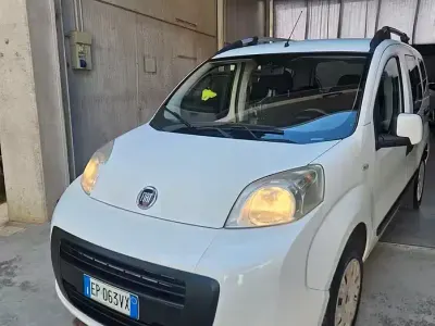 Usata Fiat Qubo Active 70 CV (51 kW) 2013 Bianco Monovolume