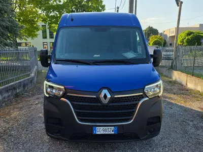 Usata Renault Master 150 CV (110 kW) 2020 Blu/azzurro Monovolume