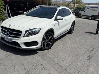 Usata Mercedes GLA200 136 CV (100 kW) 2015 Bianco SUV