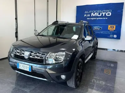 Usata Dacia Duster Prestige 109 CV (80 kW) 2016 Grigio scuro metallizzato SUV