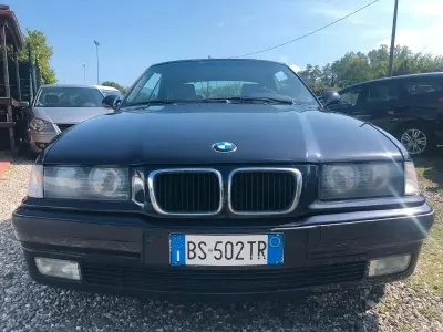 Usata BMW 320 Efficient Dynamics 149 CV (109 kW) 1997 Blu Cabrio