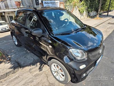 Usata Smart ForFour 71 CV (52 kW) 2018 Nero Utilitaria