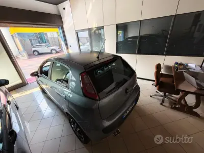 Usata Fiat Punto Evo Dynamic 105 CV (77 kW) 2009 Grigio Utilitaria