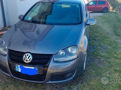 Usata VW Golf V 140 CV (102 kW) 2007 Grigio Berlina