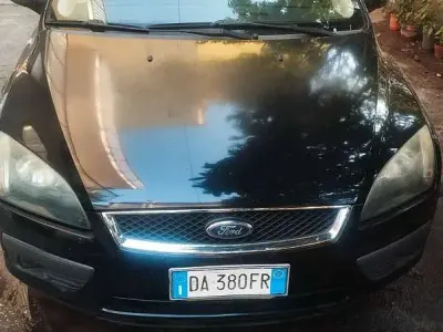 Usata Ford Focus Style 90 CV (66 kW) 2006 Nero Station wagon