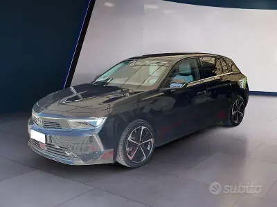 Usata Opel Astra Edition 180 CV (132 kW) 2023 Nero Utilitaria