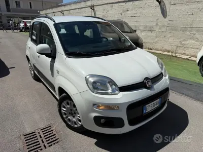 Usata Fiat Panda Lounge 69 CV (50 kW) 2015 Bianco Utilitaria