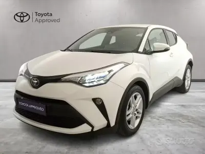Usata Toyota C-HR Active 122 CV (89 kW) 2023 Bianco SUV