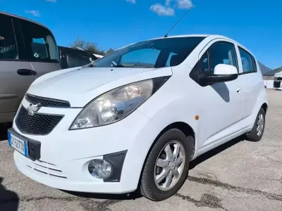 Usata Chevrolet Spark 68 CV (50 kW) 2011 Bianco Utilitaria
