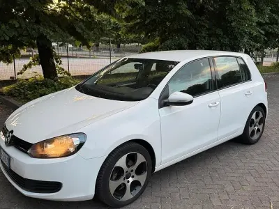 Usata VW Golf VII Comfortline 105 CV (77 kW) 2012 Bianco Berlina