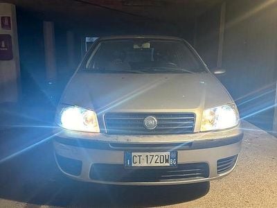 Usata 2005 Fiat Punto Berlina | 1749 €