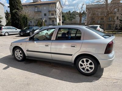 Usata Opel Astra 2001 Grigio Berlina