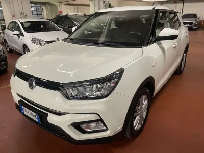 Usata SsangYong Tivoli 128 CV (94 kW) 2017 Nero SUV