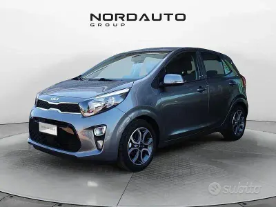 Begagnad Kia Picanto Style 67 HK (49 kW) 2023 Grå Halvkombi