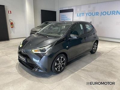 Usata Toyota Aygo 72 CV (52 kW) 2020 Grigio Utilitaria