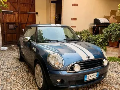 Usata Mini Cooper 95 CV (69 kW) 2009 Utilitaria