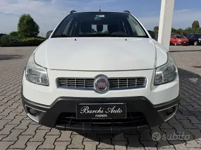 Usata Fiat Sedici 120 CV (88 kW) 2011 Bianco SUV