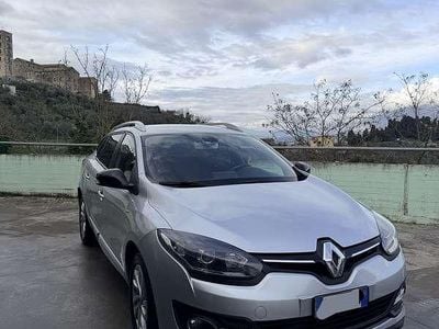 Usata Renault Mégane III LIMITED 110 CV (80 kW) 2016 Argento Station wagon