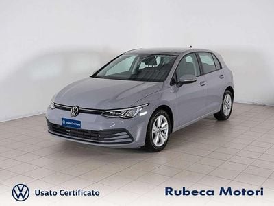 Usata VW Golf VIII Life 110 CV (80 kW) 2023 Grigio Utilitaria