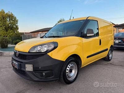 Occasion Fiat Doblò 95 ch (69 kW) 2019 Jaune Monospace
