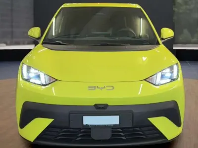 Nuova BYD Dolphin Surf Boost 64 kW (88 CV) 2026 Lime green Utilitaria