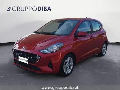 Usata Hyundai i10 65 CV (47 kW) 2023 Rosso Utilitaria