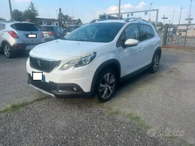 Usata Peugeot 2008 Allure 99 CV (72 kW) 2017 Bianco SUV