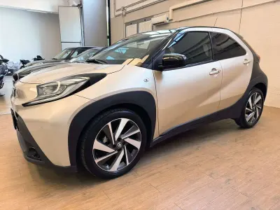 Usata Toyota Aygo X Lounge 72 CV (52 kW) 2022 Bronzo SUV