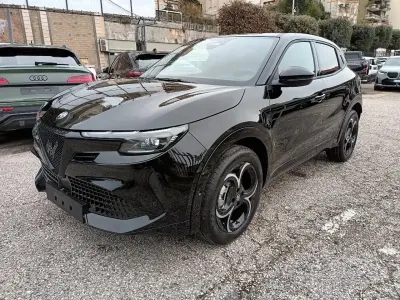 Nuova Alfa Romeo GT Junior Ti 135 CV (99 kW) 2026 Nero SUV