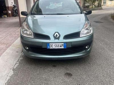 Usata Renault Clio II 54 CV (39 kW) 2006 Berlina