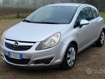 Usata Opel Corsa 85 CV (62 kW) 2011 Grigio Utilitaria
