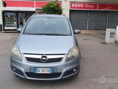Usata Opel Zafira Cosmo 105 CV (77 kW) 2007 Grigio Monovolume