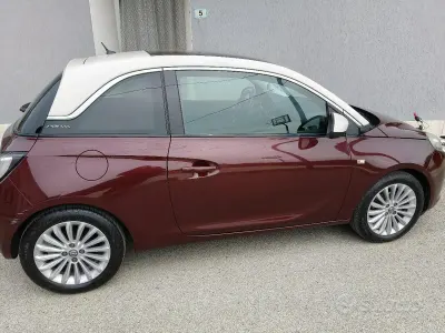 Usata Opel Adam 87 CV (63 kW) 2015 Rosso Utilitaria
