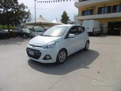 Usata Hyundai i10 Comfort 67 CV (49 kW) 2014 Bianco Utilitaria