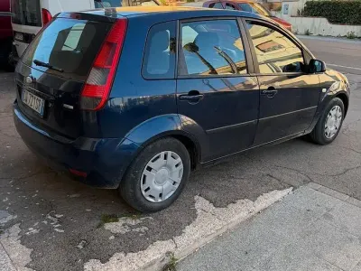 Usata Ford Fiesta 68 CV (50 kW) 2005 Utilitaria