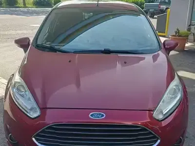 Usata Ford Fiesta Titanium 75 CV (55 kW) 2014 Utilitaria