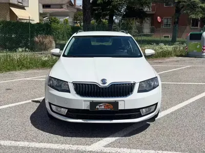 Usata Skoda Octavia Elegance 105 CV (77 kW) 2014 Bianco Station wagon