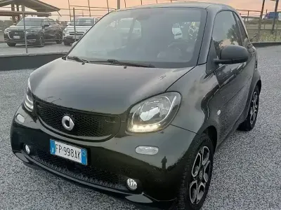 Usata Smart ForTwo Coupé 71 CV (52 kW) 2018 Nero Coupé