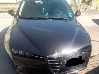Usata Alfa Romeo 159 120 CV (88 kW) 2010 Nero Station wagon