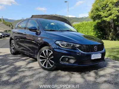 Usata Fiat Tipo Lounge 120 CV (88 kW) 2018 Blu Utilitaria