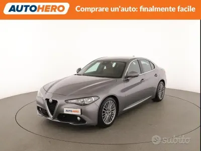 Begagnad Alfa Romeo Giulia 179 HK (131 kW) 2017 Grå Sedan