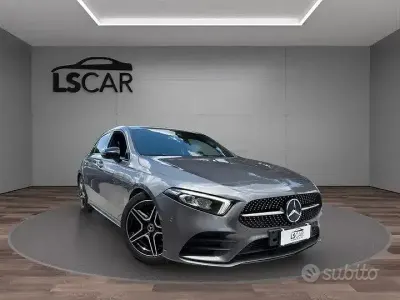 Usata Mercedes A180 Premium 116 CV (85 kW) 2019 Grigio Berlina