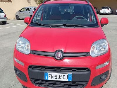 Usata Fiat Panda Lounge 69 CV (50 kW) 2018 Rosso Utilitaria