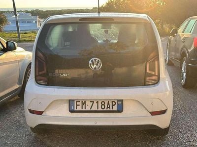 Usata VW up! Highline 68 CV (50 kW) 2017 Bianco Utilitaria