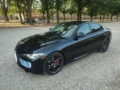 Usata Alfa Romeo Giulia Super 180 CV (132 kW) 2018 Nero Berlina