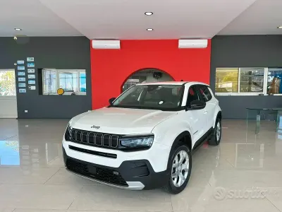 Usata Jeep Avenger Altitude 101 CV (74 kW) 2024 Bianco SUV
